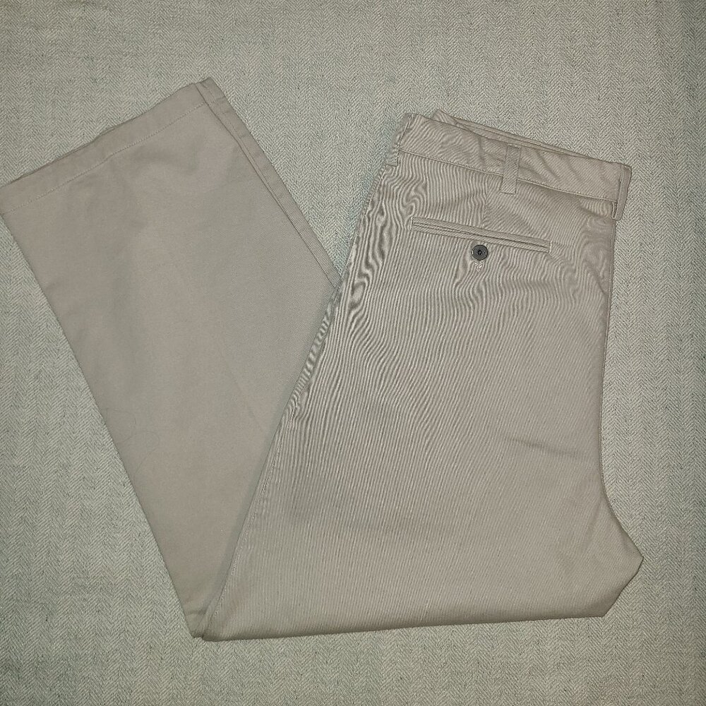 Lee Performance khakis size 36 x 30
